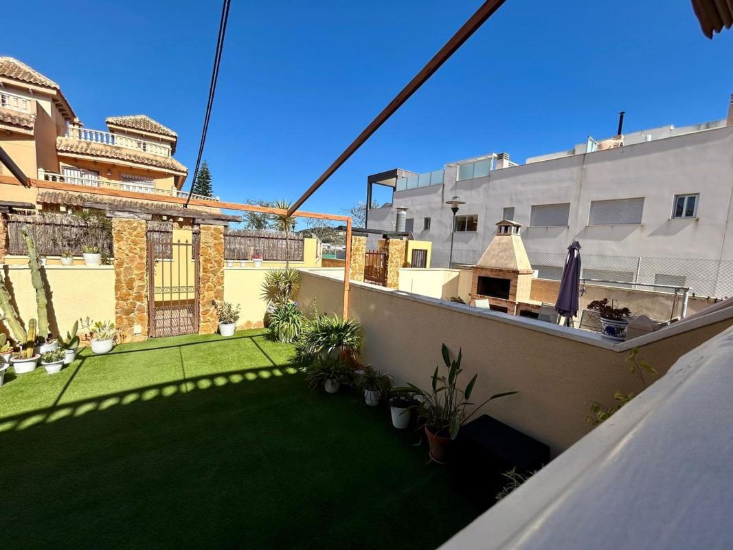 Sale of townhouse in Calle Jaume de Soler s/n , Guardamar del Segura photo 3