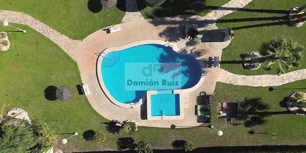 Chalet adosado en calle Vicente Aracil, 27 thumbnail 2
