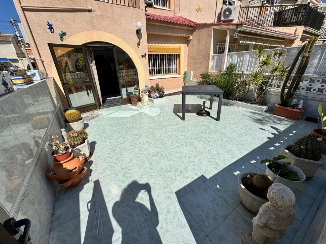 Sale of townhouse in  Calle Costa Bella, 61 , Guardamar del Segura photo 4