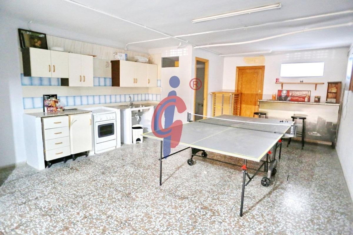 Sale of townhouse in Calle Juan Gil Albert, 6 , Guardamar del Segura photo 4