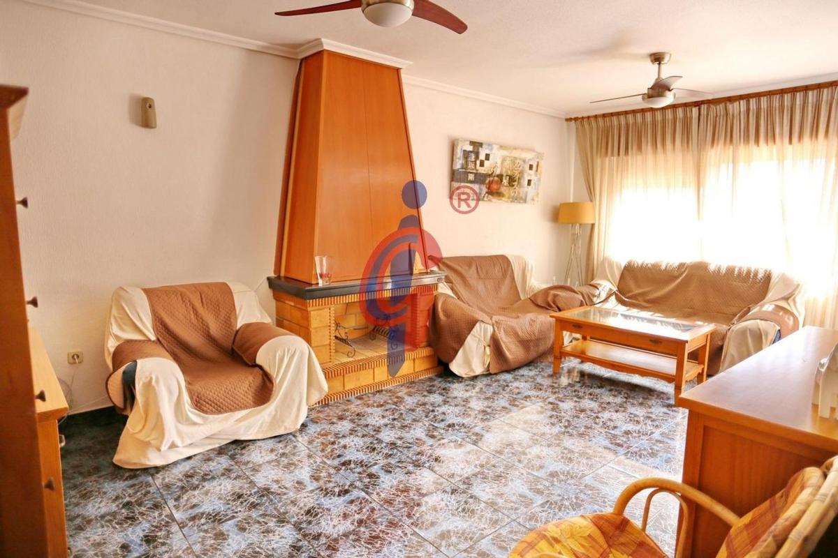 Sale of townhouse in Calle Juan Gil Albert, 6 , Guardamar del Segura photo 5