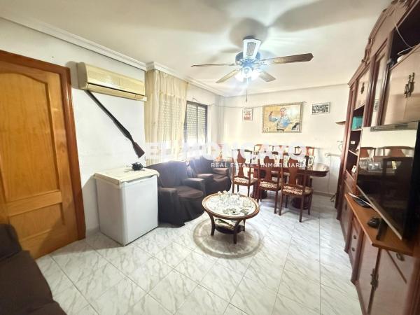 Venta de piso en Calle Major, Guardamar del Segura
thumbnail 2
