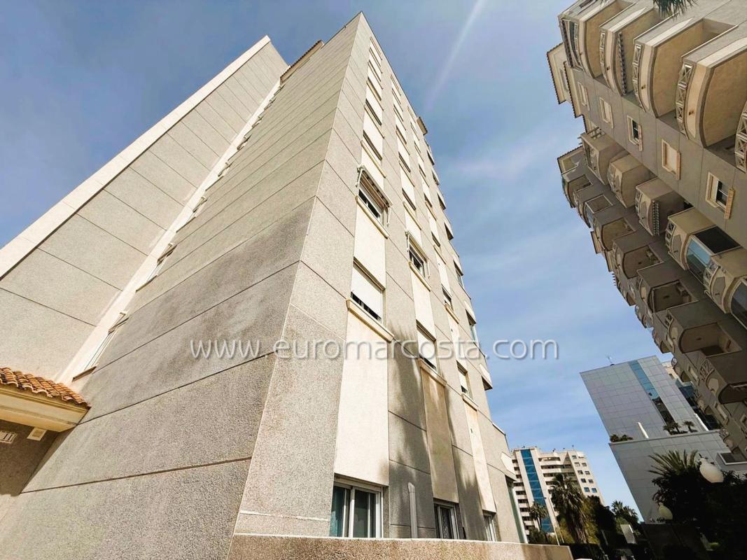 Sprzedaż mieszkania w Avenida del Puerto, Guardamar del Segura
photo 1