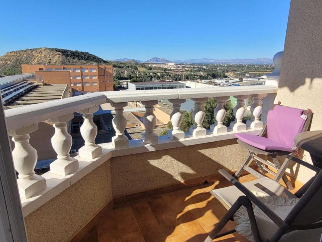 Venta de piso en Calle Sant Eugeni, Guardamar del Segura
photo 2