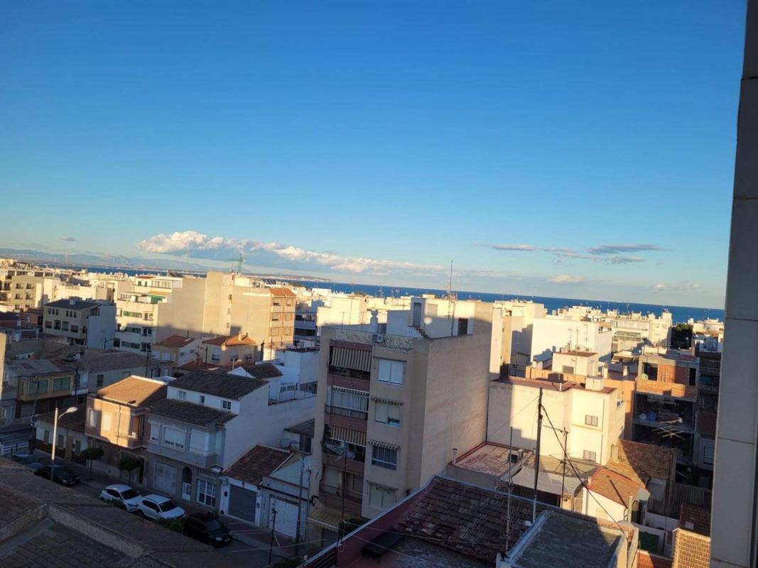 Venta de piso en Calle Sant Eugeni, Guardamar del Segura
photo 3