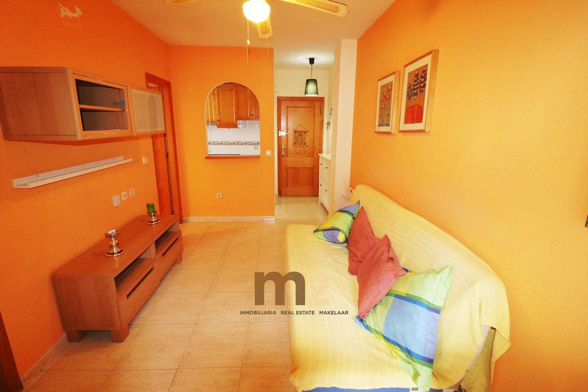Sprzedaż mieszkania w CL HERMANOS BAZAN, Guardamar del Segura
 photo 3
