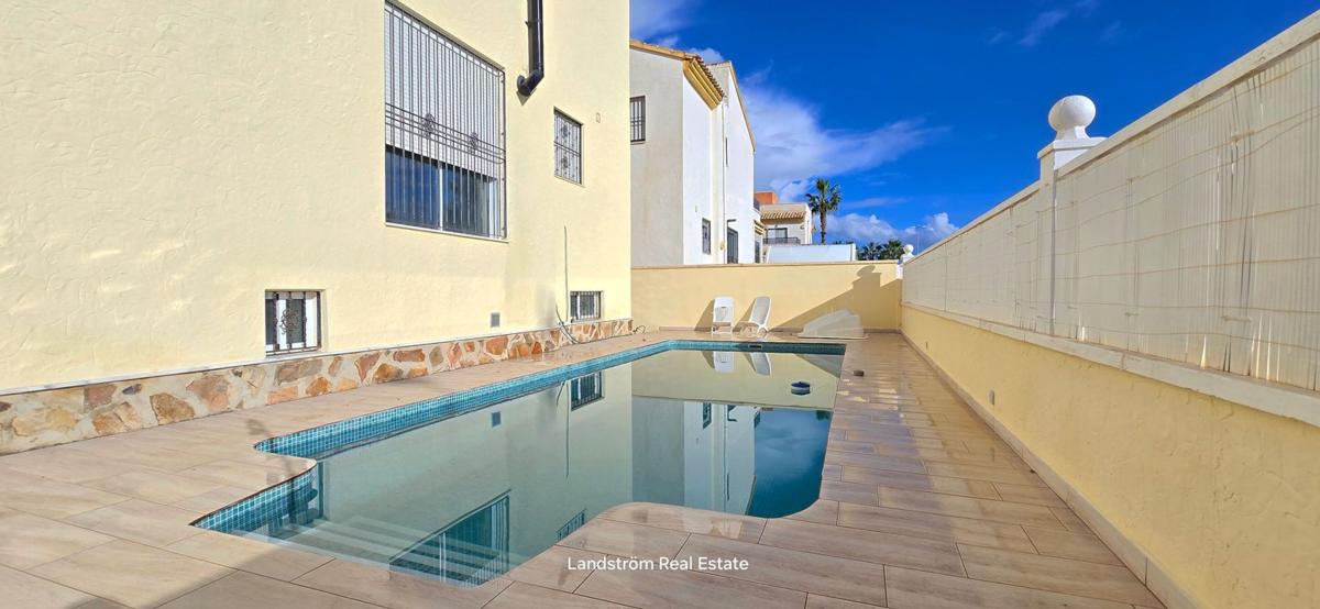 Продажа отдельного шале в Calle la Margarida, 47, Гуардамар-дель-Сегура photo 3