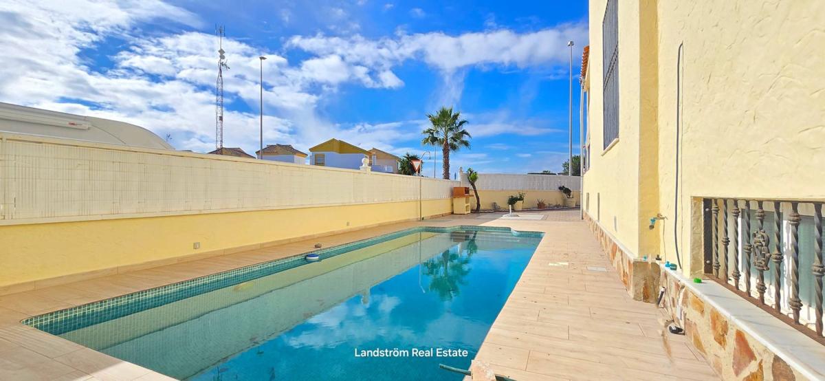 Продажа отдельного шале в Calle la Margarida, 47, Гуардамар-дель-Сегура photo 4