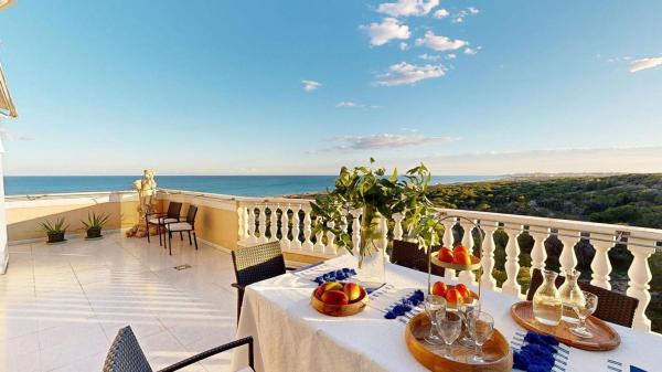 Duplex for sale on Calle Austria, Guardamar del Segura thumbnail 1