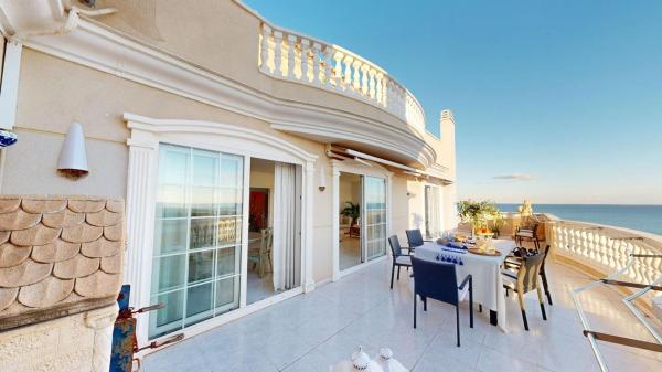 Duplex for sale on Calle Austria, Guardamar del Segura thumbnail 2