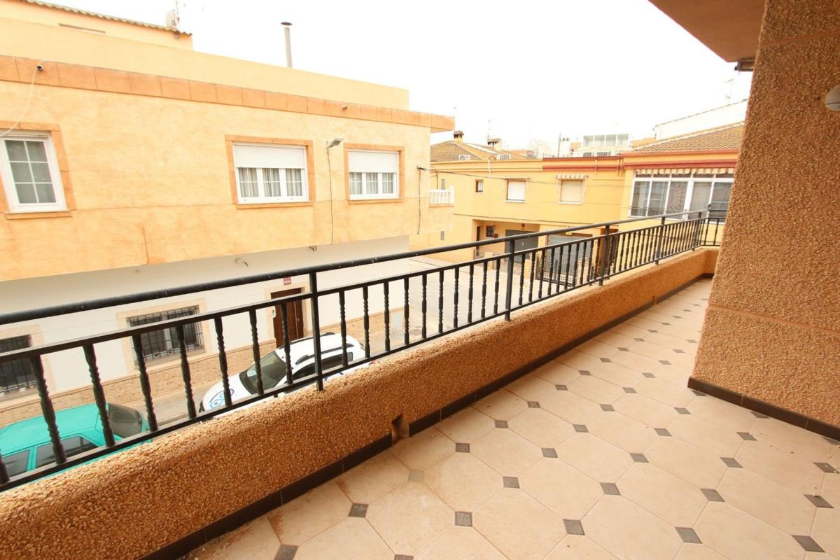Sale of independent chalet in Calle Naranjo, Los Montesinos
 photo 2