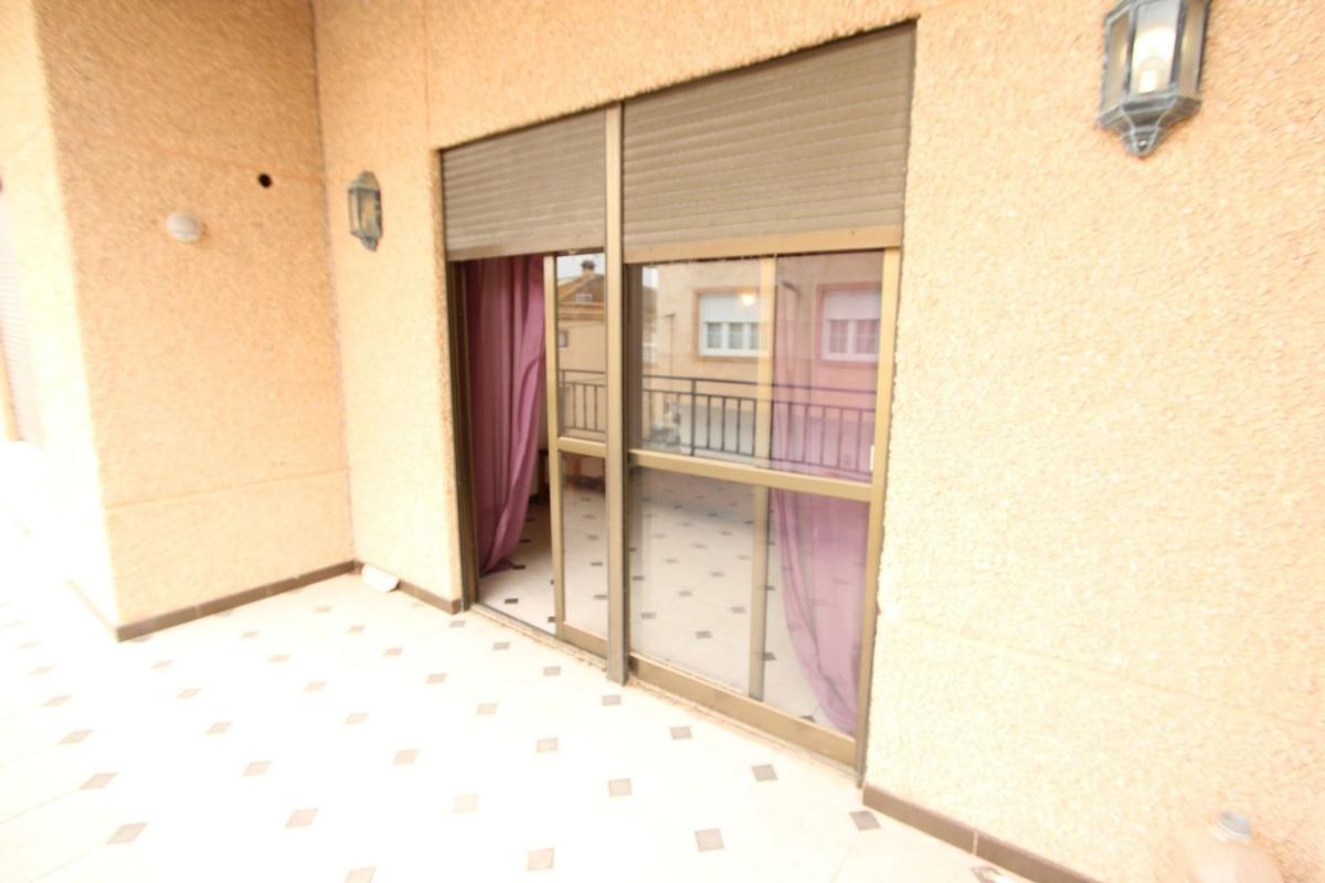Sale of independent chalet in Calle Naranjo, Los Montesinos
 photo 4