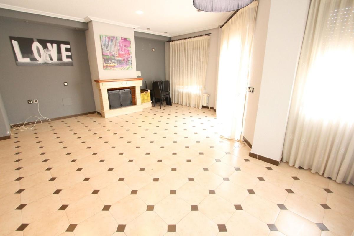 Sale of independent chalet in Calle Naranjo, Los Montesinos
 photo 5