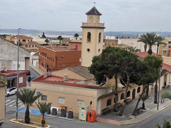 Venta de piso en Plaza Sagrado Corazón, Los Montesinos
 photo 1