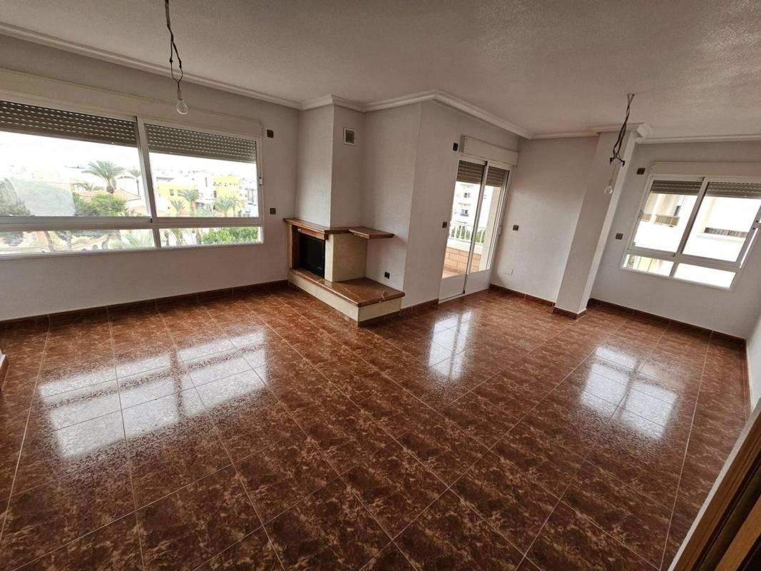 Venta de piso en Plaza Sagrado Corazón, Los Montesinos
 photo 4