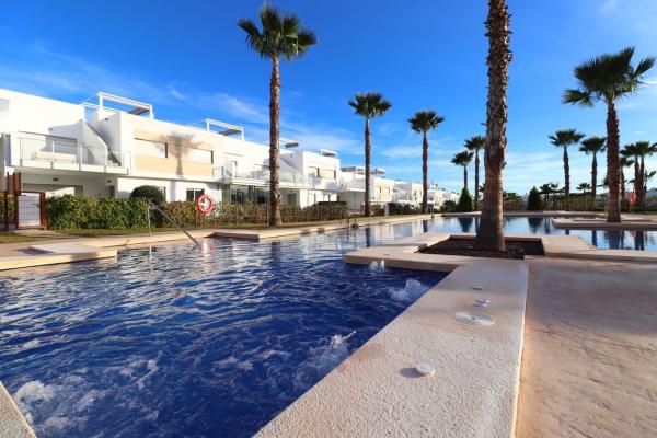 Ático en venta en Avenida del Golf, Orihuela photo 1