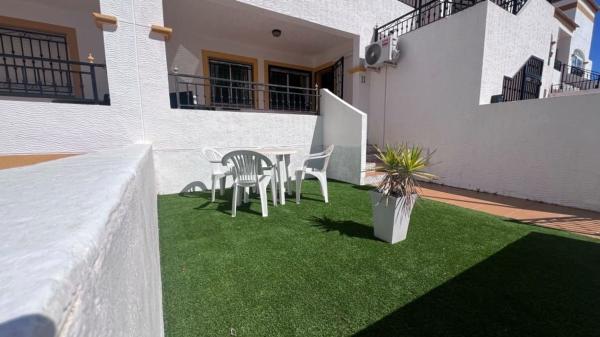 Venta de piso en Calle Albaricoquero, Orihuela
 photo 1