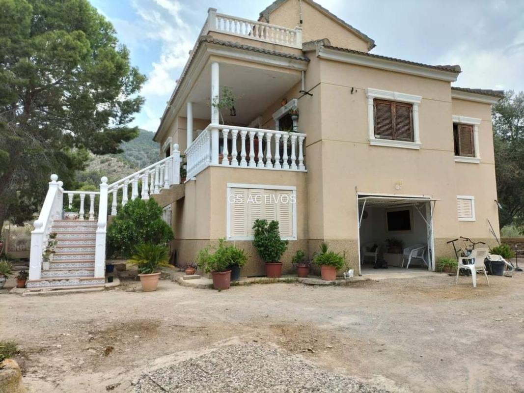 Продажа отдельного шале в  Calle Lugo, 40, Ориуэла photo 2