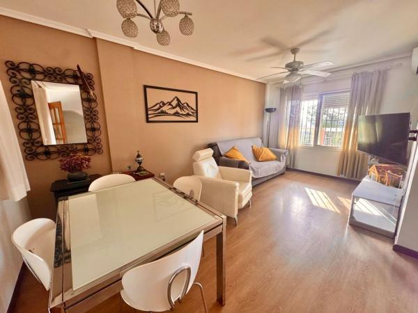 Chalet adosado en calle Tomillo, 20 photo 1