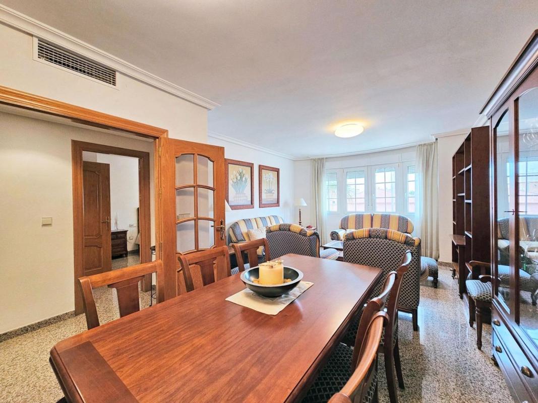 Sale of independent chalet in Calle San Juan, Orihuela
photo 4