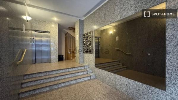 Apartment for rent in C. de Gravina , Madrid thumbnail 2