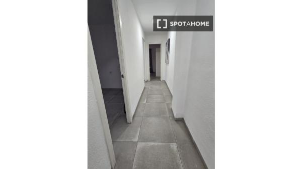 Mieszkanie do wynajęcia w , Walencja photo 1