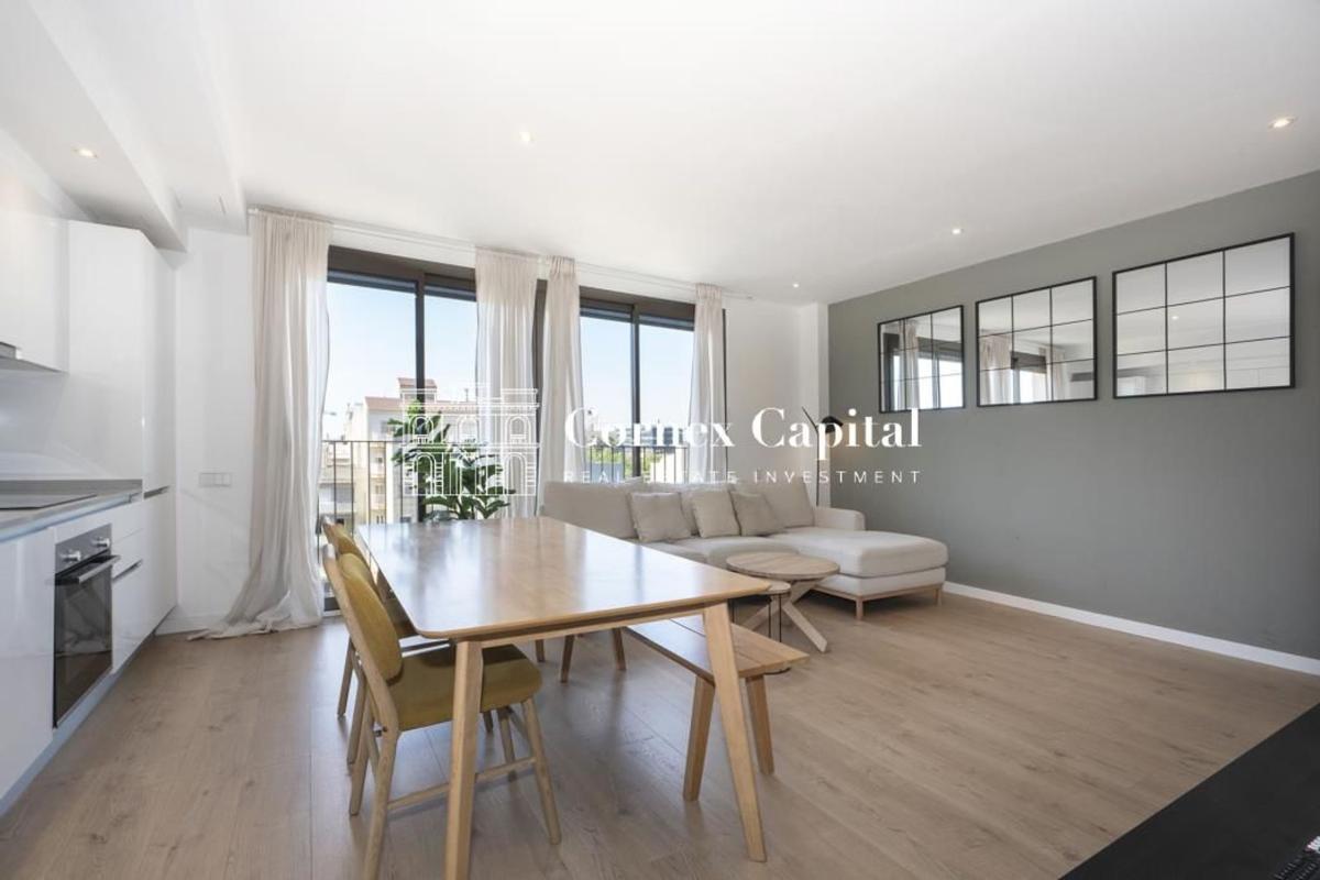 Venta de piso en Calle Bac de Roda, 81, Barcelona
photo 2