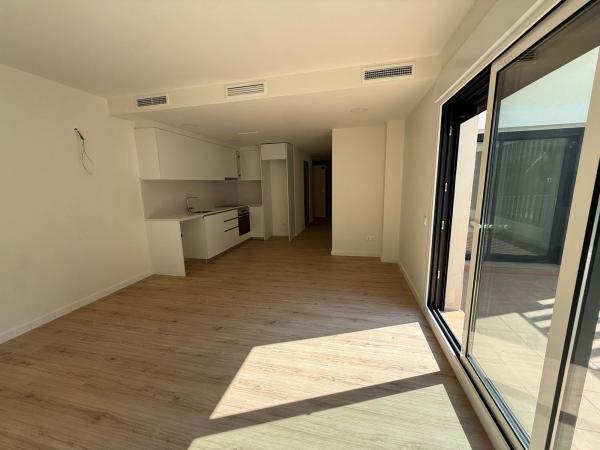 Sale of flat in Calle Bernat Bransi, 58, Barcelona
photo 1