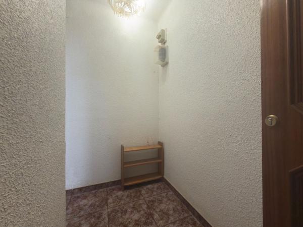 Sale of flat in Calle Cronista Figueras Pacheco, Alicante
 photo 2