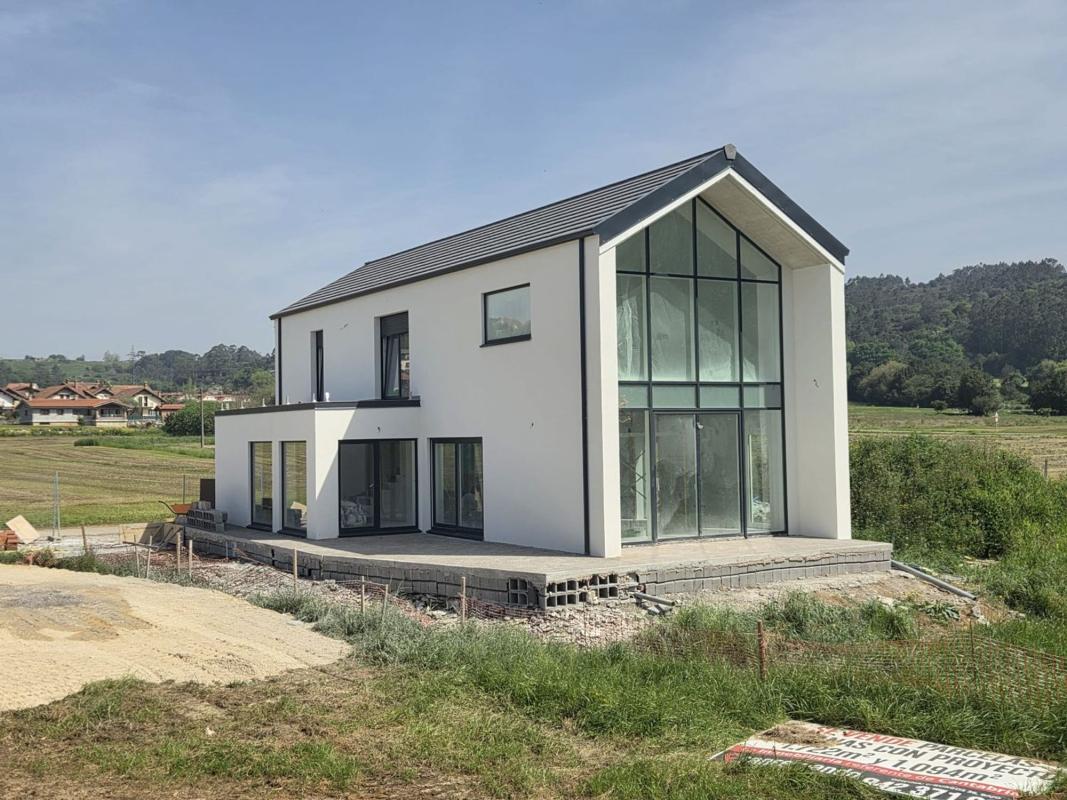 Obra nueva Chalet unifamiliar en Puente Arce en Piélagos (Revista) photo 2