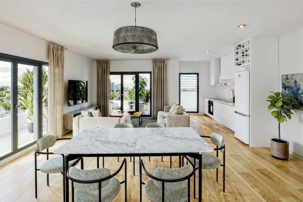 Продажа квартиры на Avenida Manuel Clavero Arévalo, 12, Дос Германаc
thumbnail 2
