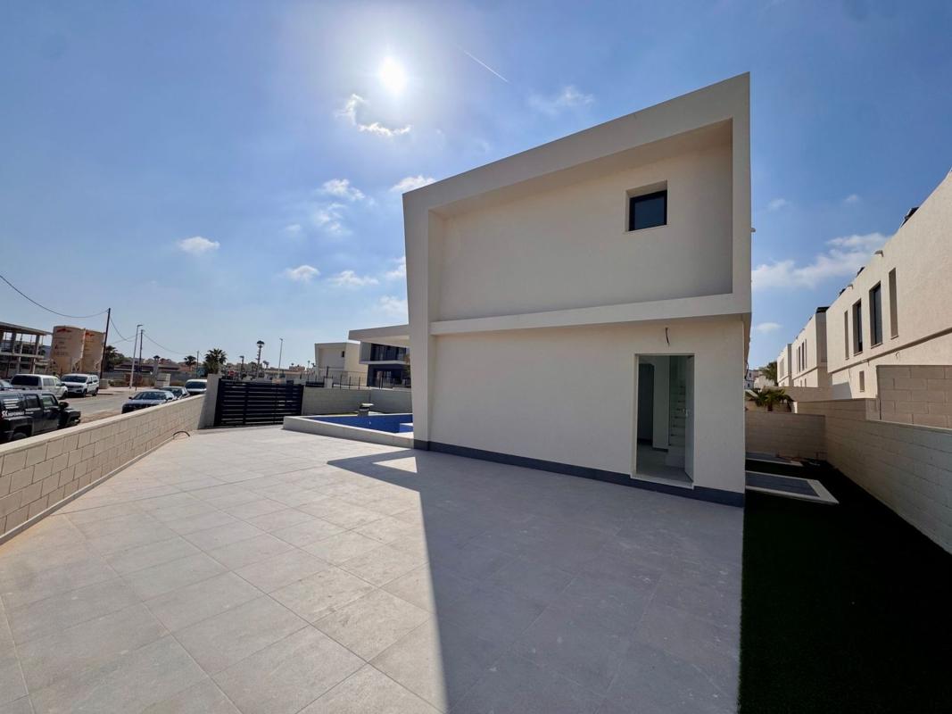 Obra nueva Villa Linda en Gran Alacant (Revista) photo 3