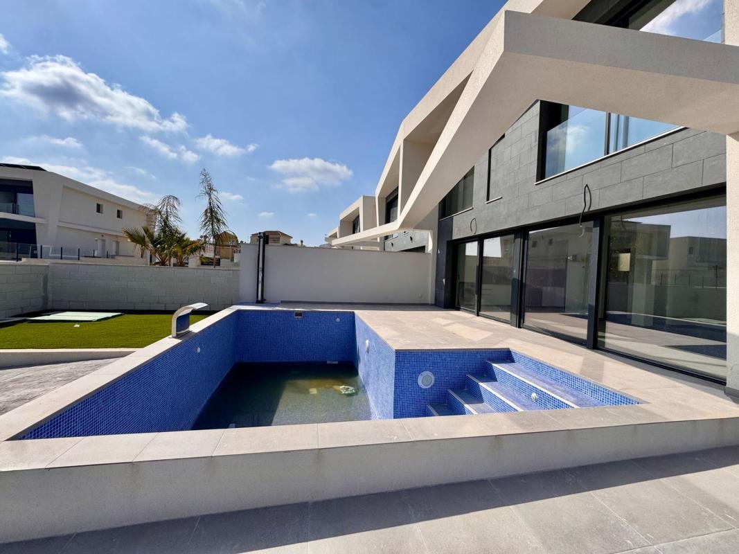 Obra nueva Villa Linda en Gran Alacant (Revista) photo 4
