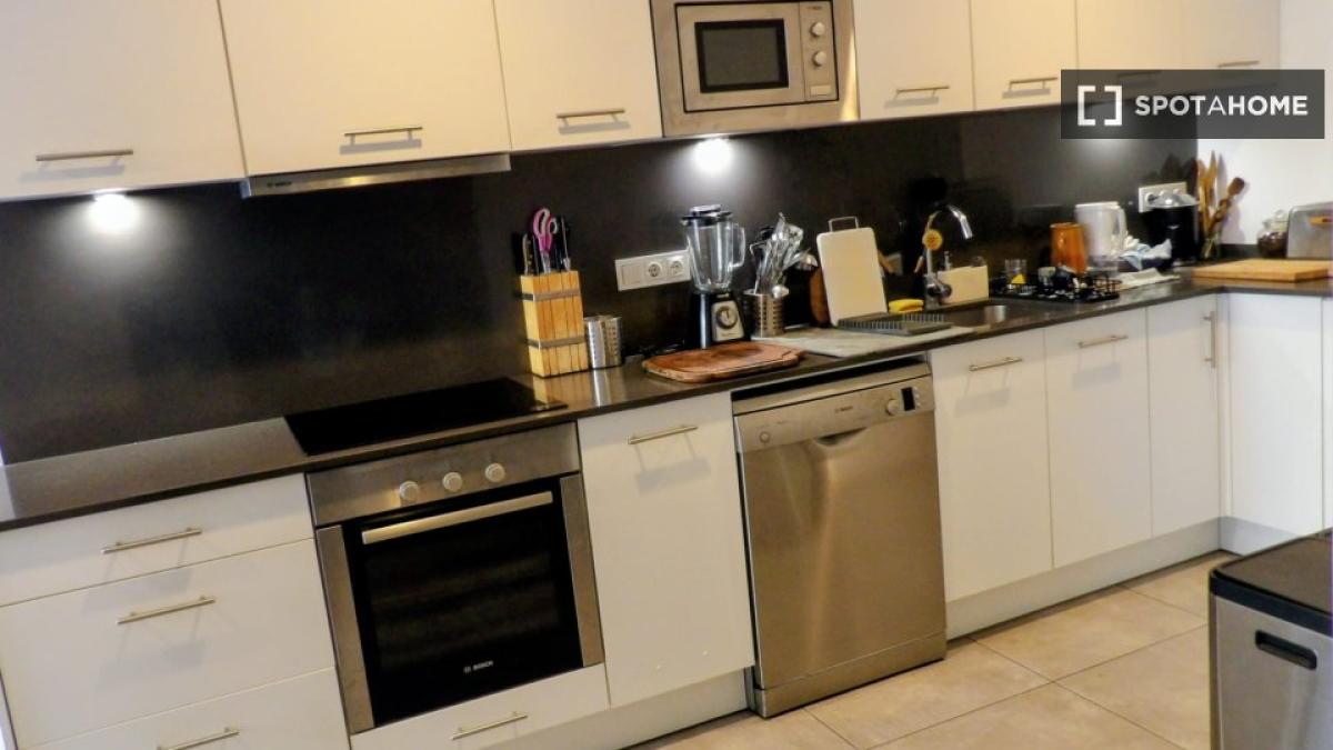 Properties for sale and rent in Spain photo 5