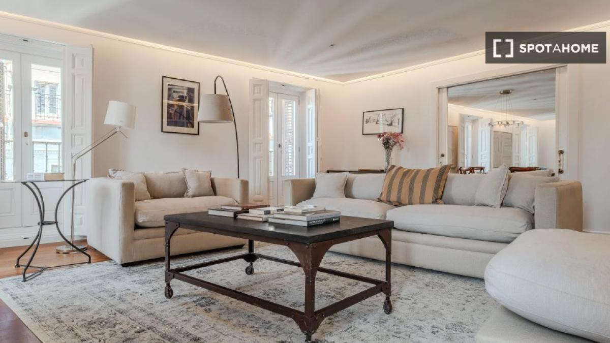 Properties for sale and rent in Spain photo 2