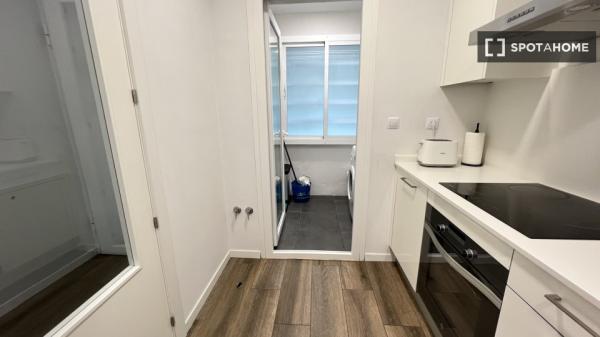 Apartment for rent in  Calle de Barrilero , Madrid photo 4