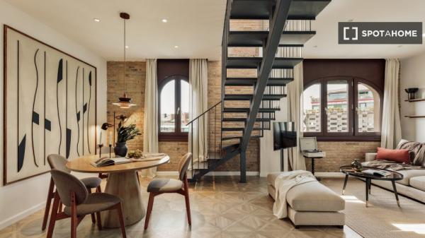 Apartment for rent in Ronda de Sant Antoni , Barcelona thumbnail 1