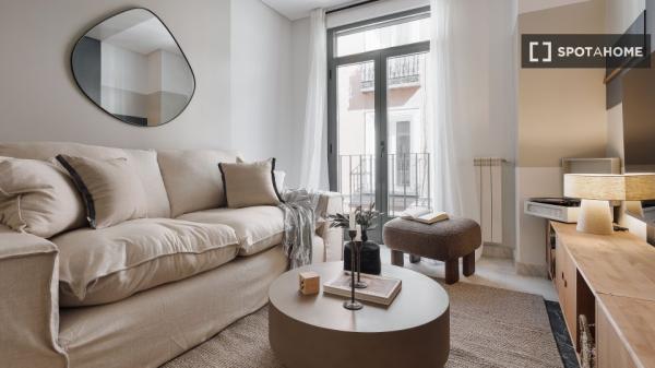 Apartment for rent in Calle de la Farmacia , Madrid photo 1