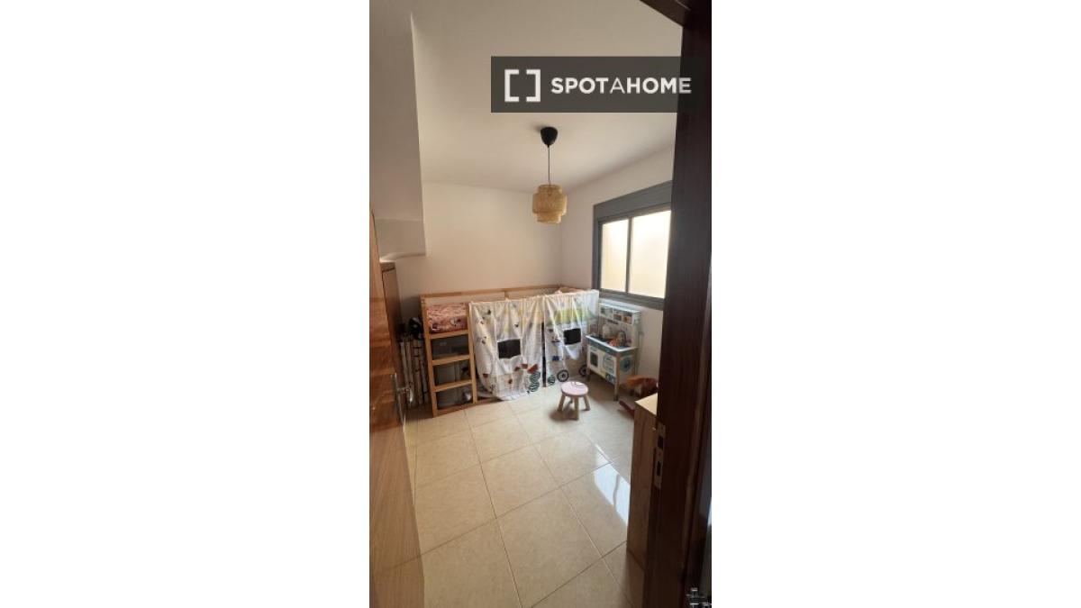 Properties for sale and rent in Spain photo 4