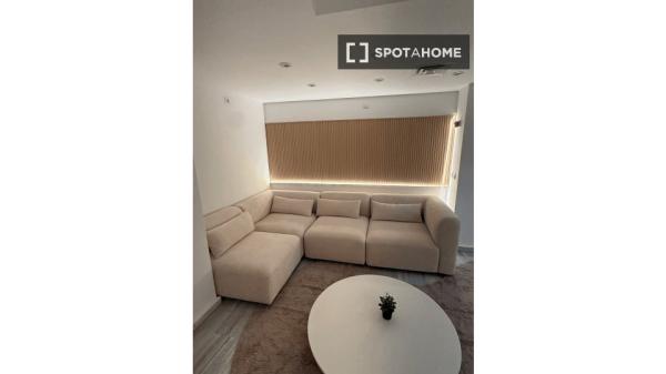 Habitación en piso compartido en madrid. photo 3