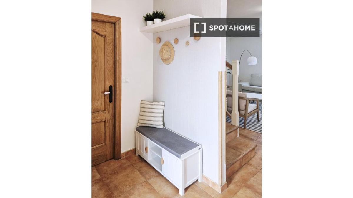 Properties for sale and rent in Spain photo 4