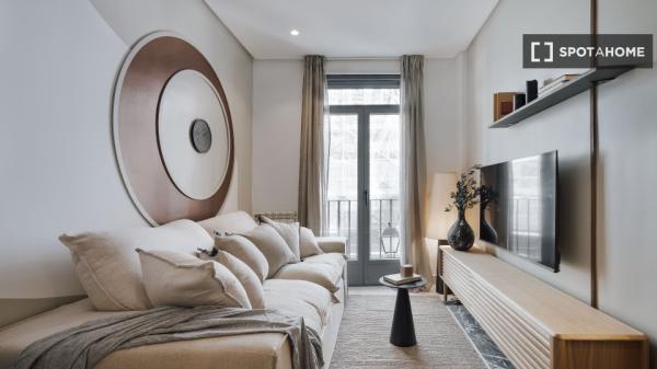 Apartment for rent in  Calle de la Farmacia , Madrid photo 4