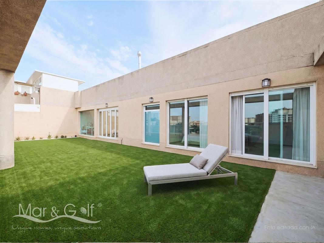 Penthouse sale in Barrio Garbinet - Parque de las Avenidas, Alicante photo 2