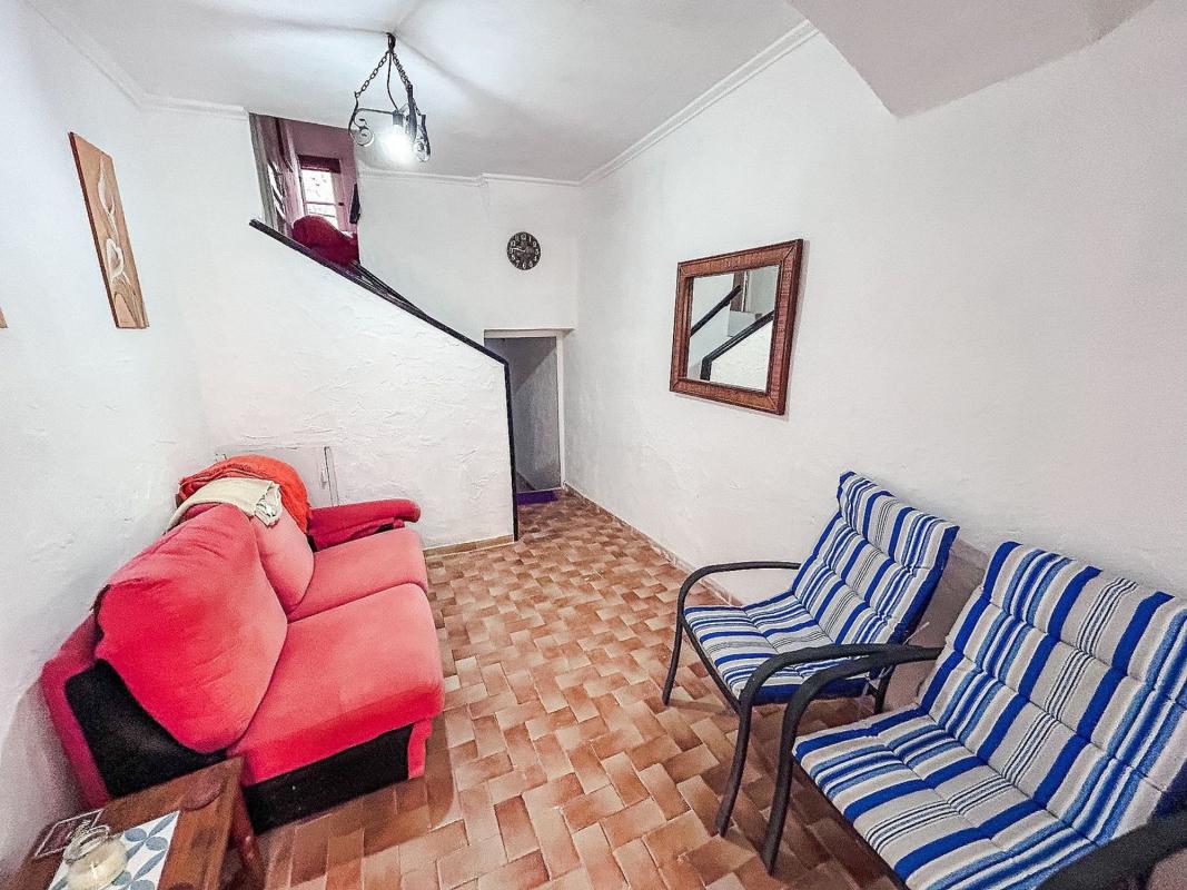 Sale of townhouse in  Calle Bisbe , Onil photo 4
