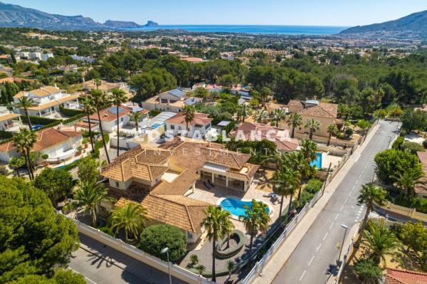 Independent chalet for sale in Calle vall de Guadalest, La Nucia
 photo 4