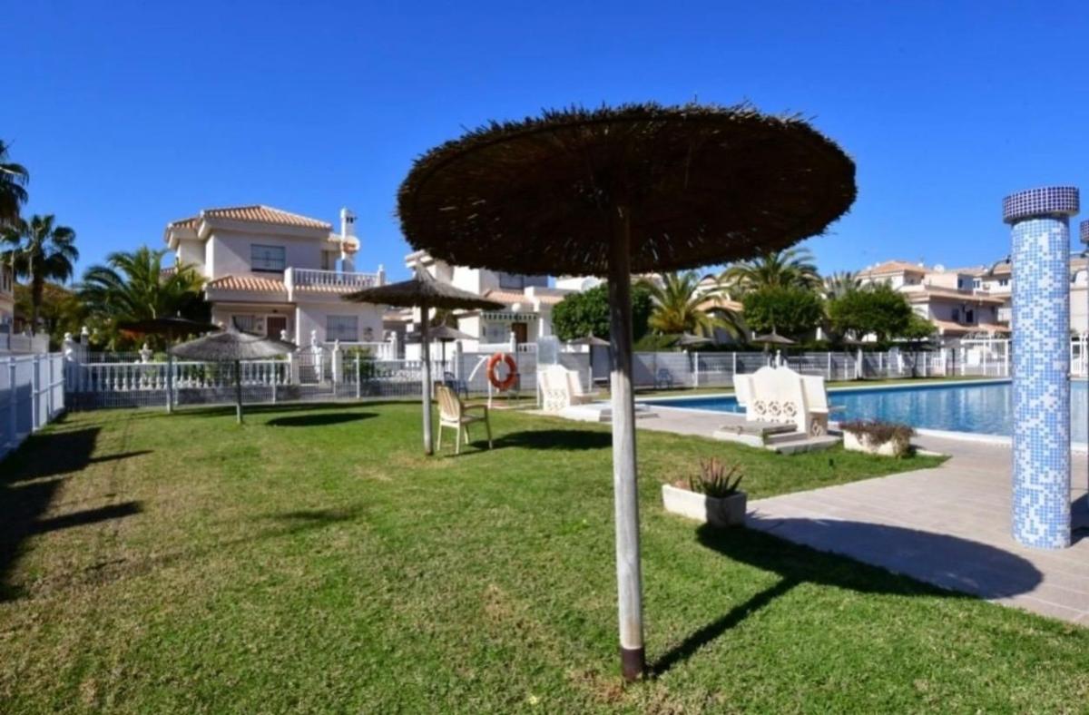 Venta de chalet independiente en Calle Pintor Ribera, Orihuela
photo 2