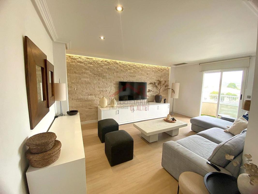 Venta de piso en Calle Alfredo Sánchez Torres, Elche / Elx
photo 2
