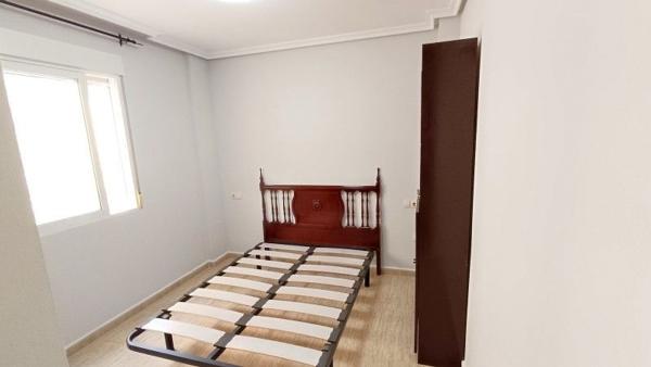 Venta de piso en Barrio Avenida Habaneras - Curva de Palangre, Torrevieja
thumbnail 1