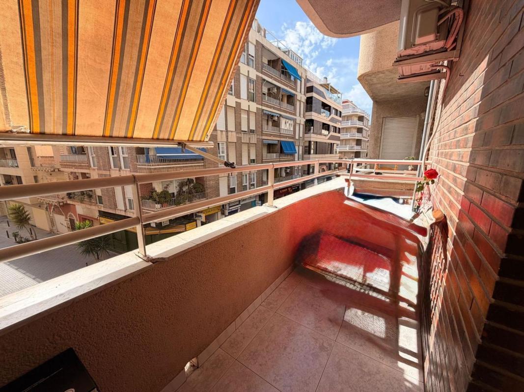 Venta de piso en Calle de Orihuela, 33, Torrevieja
 photo 2