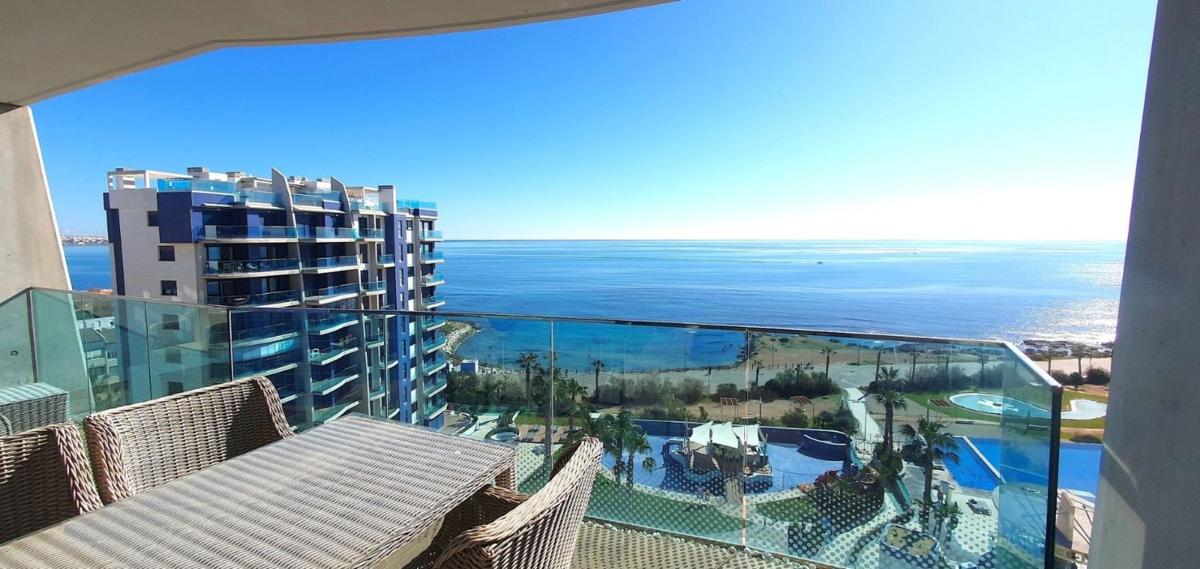 Sale of apartment in Calle Mar Llana, Torrevieja
 photo 3